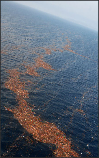 20120517-US Navy Debris in ocean.jpg